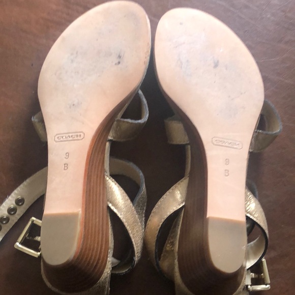 Coach Gold Leather Sandals 9B - Picture 6 of 7